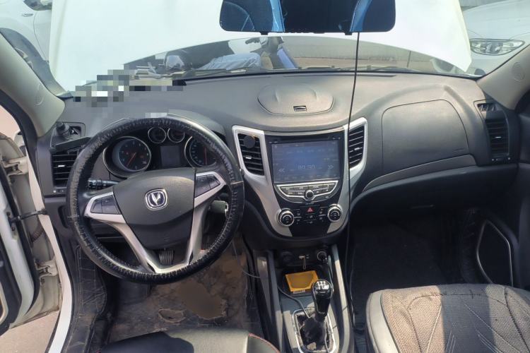 Used CHANGAN CS35 2014 1.6L Manual Luxury Model China V Standard Center Console