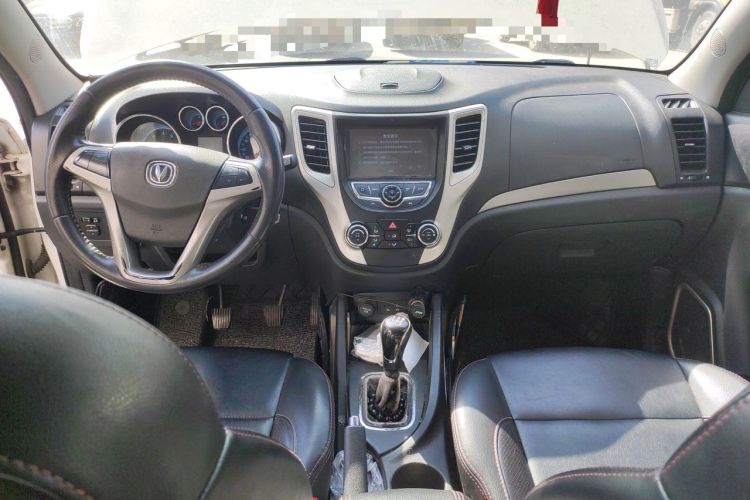 Used CHANGAN CS35 2014 1.6L Manual Luxury Model China IV Standard Center Console