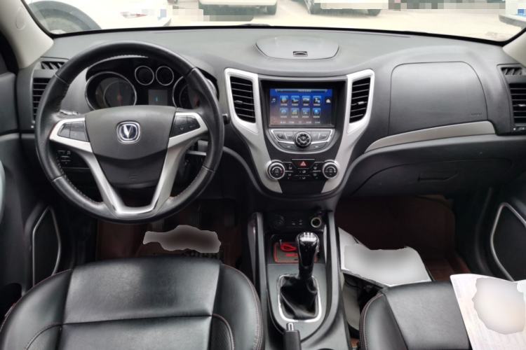 Used CHANGAN CS35 2014 1.6L Manual Luxury Model China V Standard Center Console