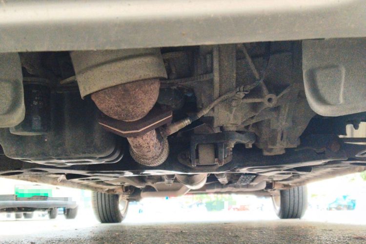 Used CHANGAN CS35 2014 1.6L Manual Luxury Model China IV Standard Chassis Front