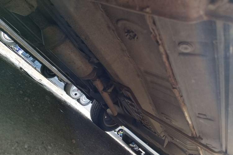 Used CHANGAN CS35 2014 1.6L Automatic Luxury Model China IV Standard Chassis Front Left