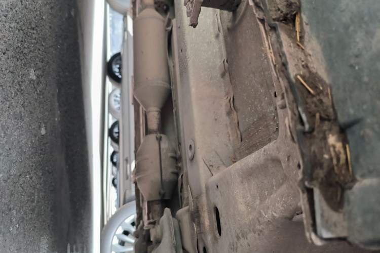 Used CHANGAN CS35 2014 1.6L Manual Luxury Model China IV Standard Chassis Front Right