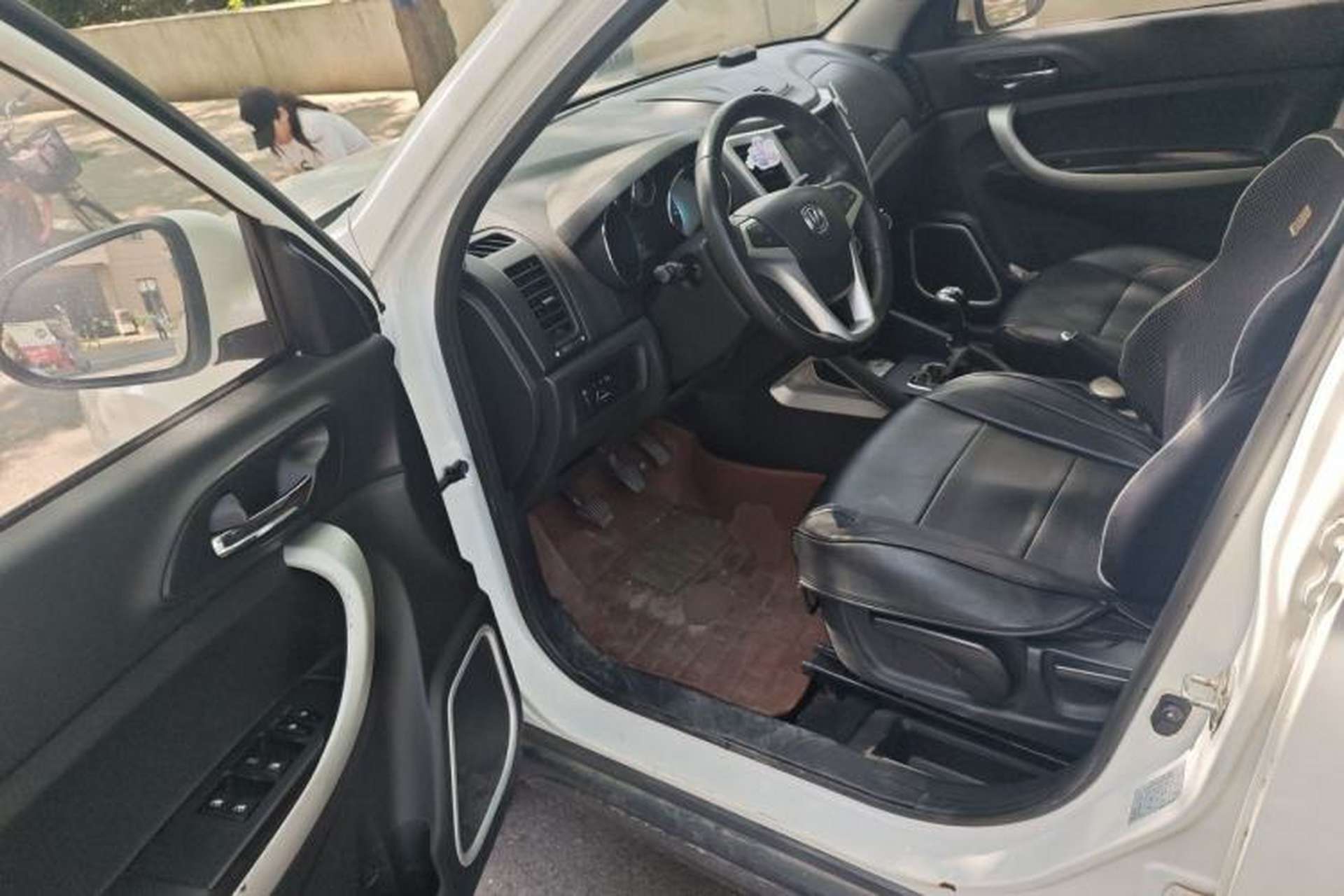 Used CHANGAN CS35 2014 1.6L Manual Luxury Model China IV Standard Driver Seat