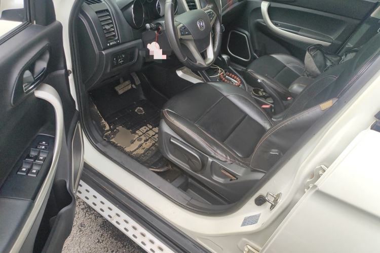 Used CHANGAN CS35 2014 1.6L Automatic Luxury Model China IV Standard Driver Seat