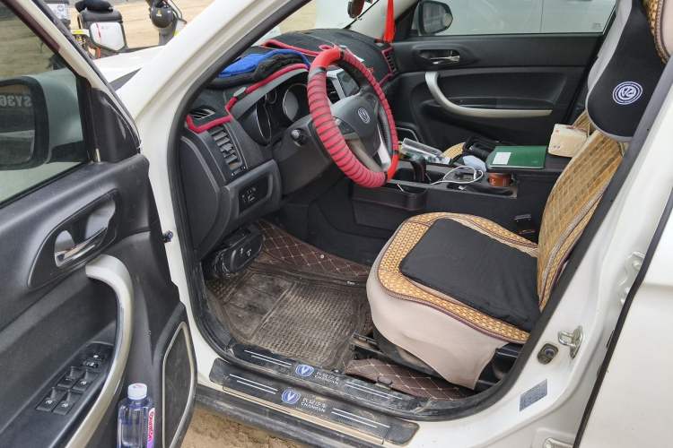 Used CHANGAN CS35 2014 1.6L Manual Luxury Model China IV Standard Driver Seat