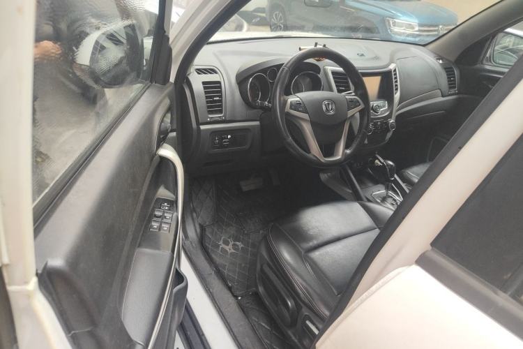 Used CHANGAN CS35 2014 1.6L Automatic Luxury Navigation Model China IV Standard Driver Seat