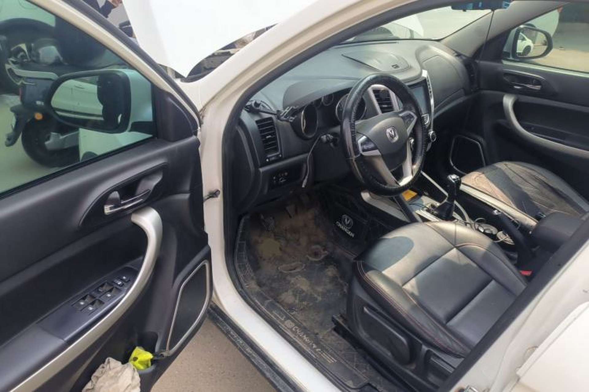 Used CHANGAN CS35 2014 1.6L Manual Luxury Model China V Standard Driver Seat