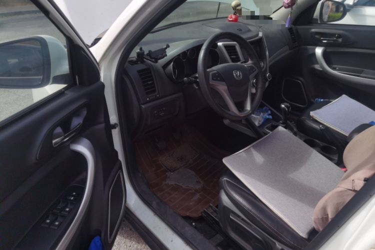 Used CHANGAN CS35 2014 1.6L Manual Luxury Model China IV Standard Driver Seat