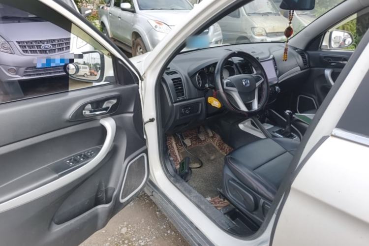 Used CHANGAN CS35 2014 1.6L Manual Luxury Model China IV Standard Driver Seat
