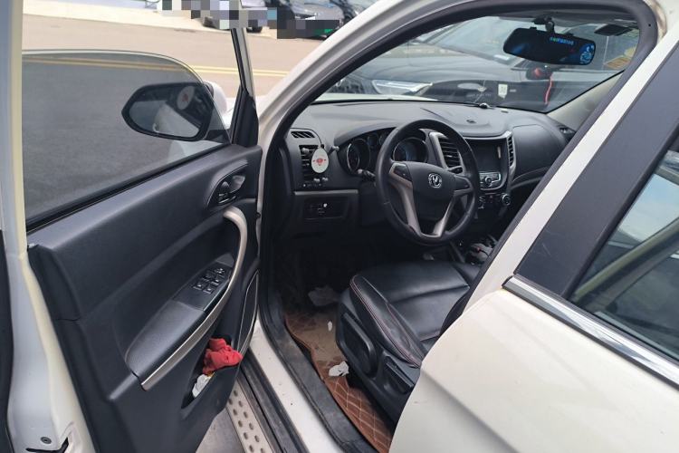 Used CHANGAN CS35 2014 1.6L Manual Luxury Model China IV Standard Driver Seat