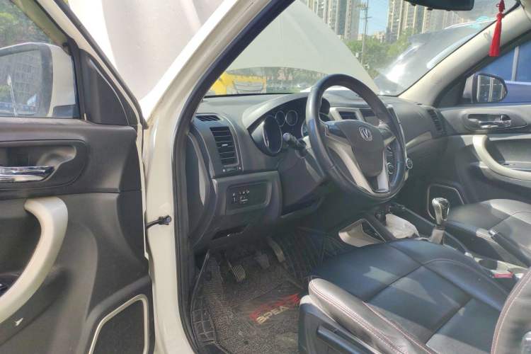 Used CHANGAN CS35 2014 1.6L Manual Luxury Model China IV Standard Driver Seat