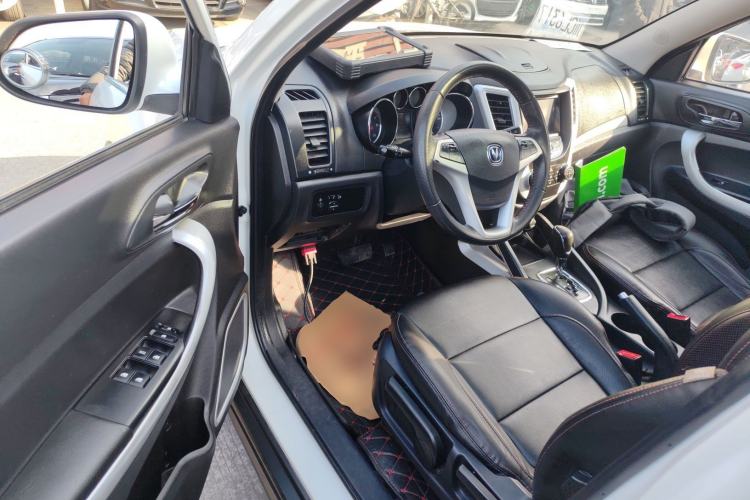 Used CHANGAN CS35 2014 1.6L Automatic Luxury Model China IV Standard Driver Seat