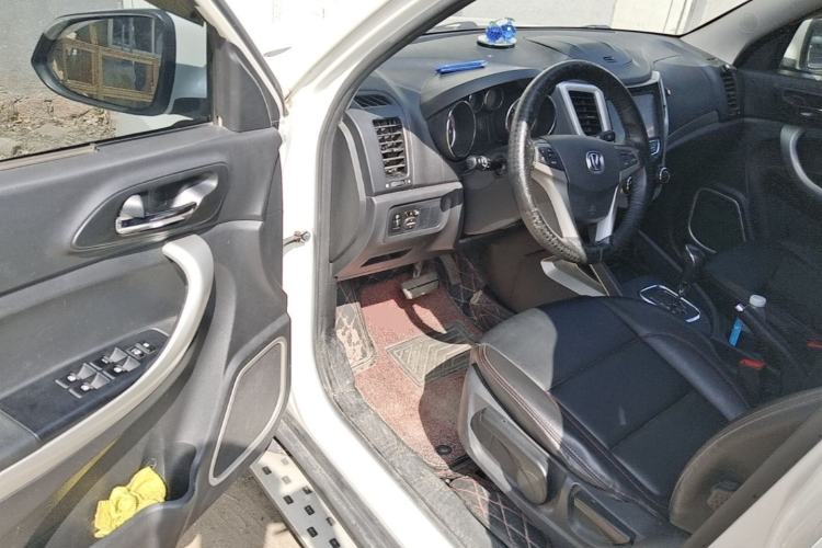 Used CHANGAN CS35 2014 1.6L Automatic Luxury Model China IV Standard Driver Seat