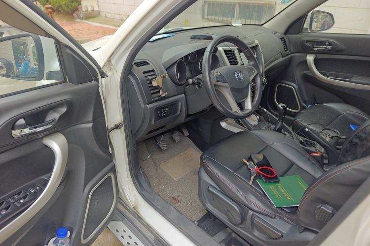 Used CHANGAN CS35 2014 1.6L Manual Luxury Model China IV Standard Driver Seat