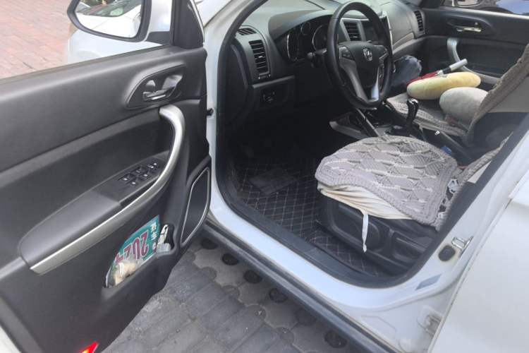 Used CHANGAN CS35 2014 1.6L Manual Luxury Model China IV Standard Driver Seat