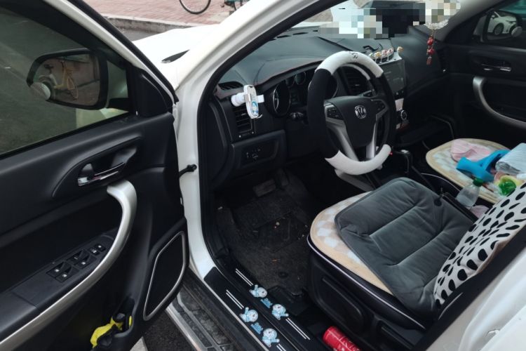 Used CHANGAN CS35 2014 1.6L Automatic Luxury Model China IV Standard Driver Seat
