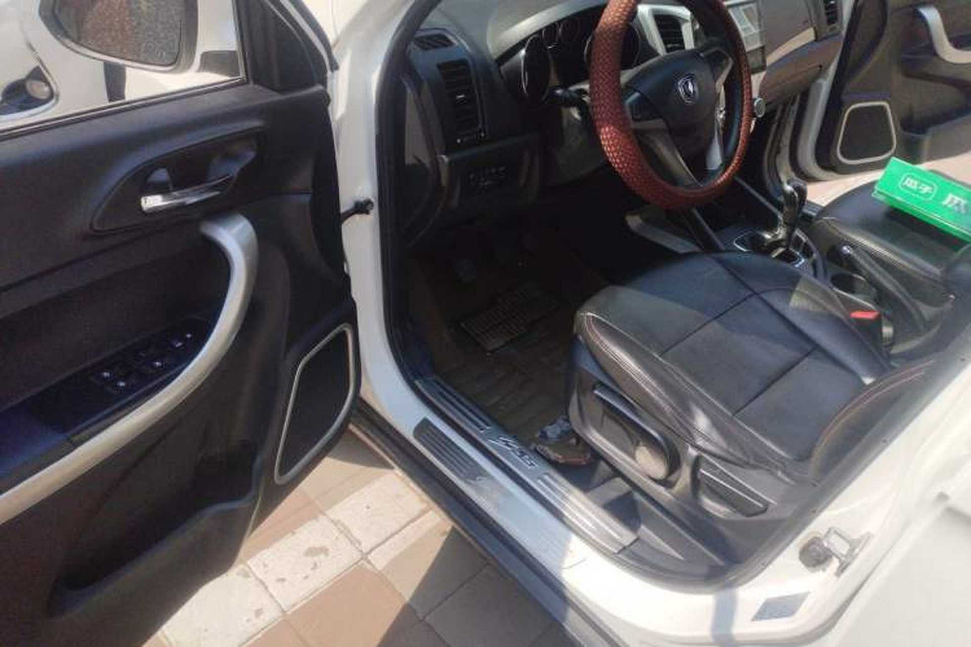 Used CHANGAN CS35 2014 1.6L Manual Luxury Model China V Standard Driver Seat