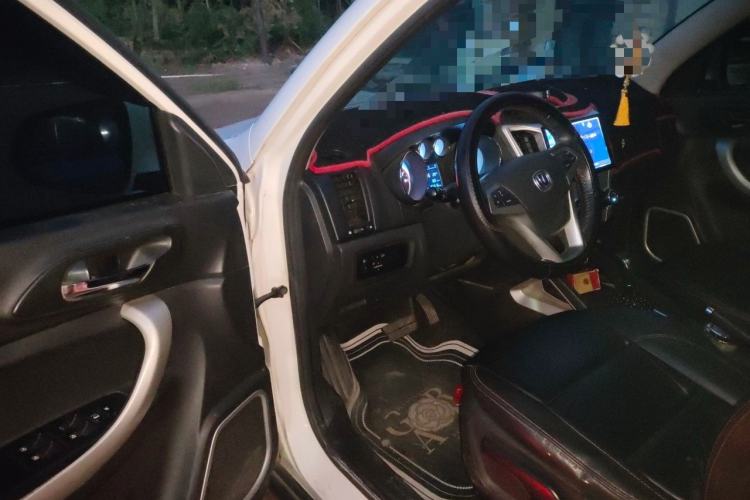Used CHANGAN CS35 2014 1.6L Automatic Luxury Model China IV Standard Driver Seat