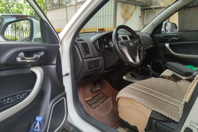 Used CHANGAN CS35 2014 1.6L Automatic Luxury Model China IV Standard Driver Seat