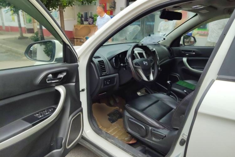 Used CHANGAN CS35 2014 1.6L Manual Luxury Model China IV Standard Driver Seat