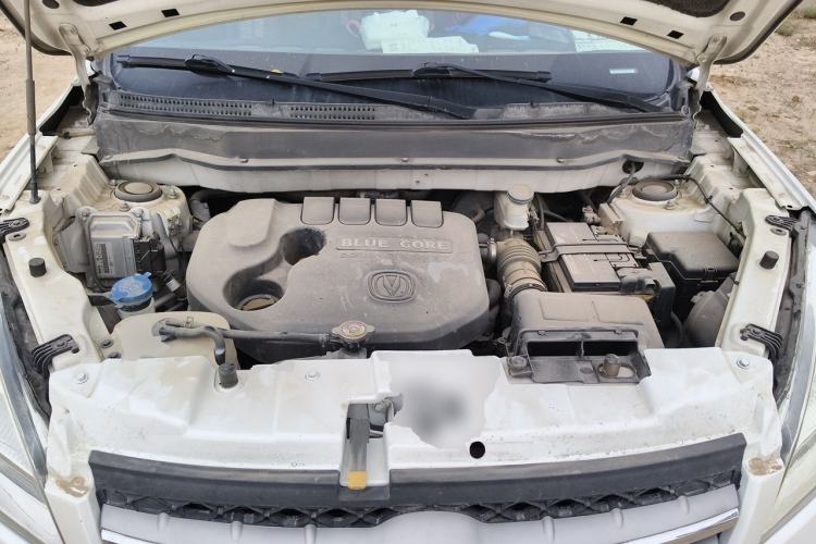 Used CHANGAN CS35 2014 1.6L Manual Luxury Model China IV Standard Engine Bay
