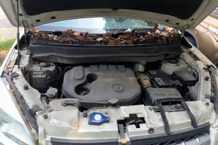 Used CHANGAN CS35 2014 1.6L Automatic Luxury Model China IV Standard Engine Bay