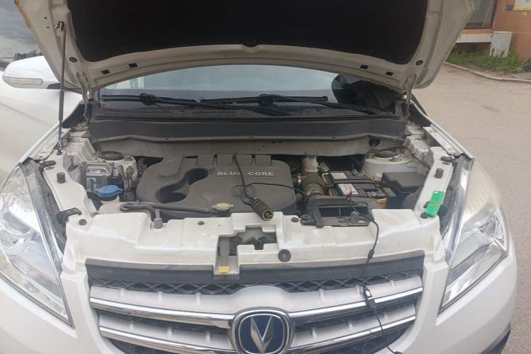 Used CHANGAN CS35 2014 1.6L Automatic Luxury Model China IV Standard Engine Bay