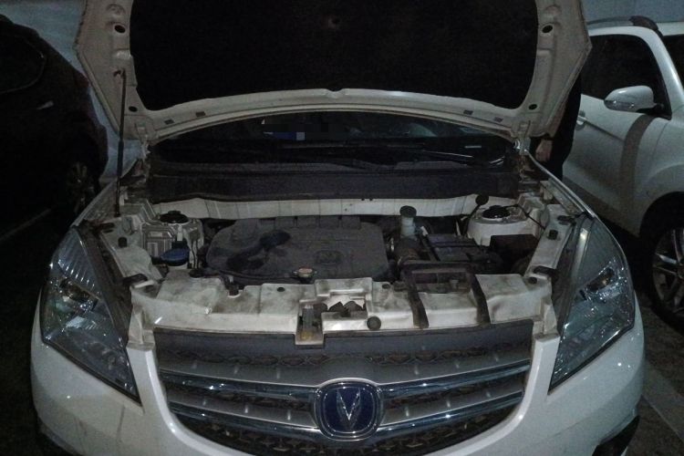 Used CHANGAN CS35 2014 1.6L Automatic Luxury Model China IV Standard Engine Bay