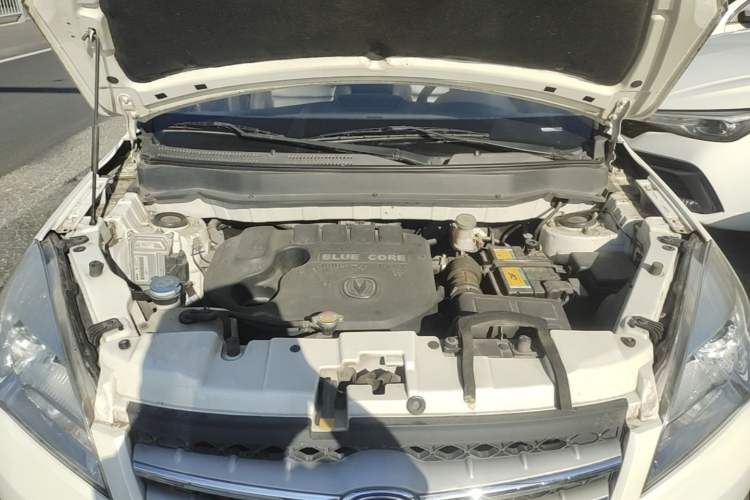 Used CHANGAN CS35 2014 1.6L Manual Luxury Model China IV Standard Engine Bay