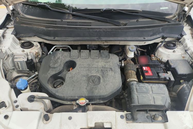 Used CHANGAN CS35 2014 1.6L Manual Luxury Model China IV Standard Engine Bay
