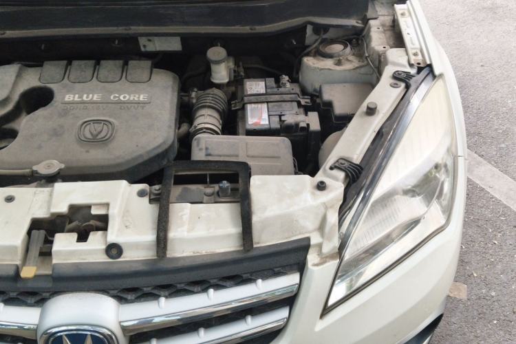 Used CHANGAN CS35 2014 1.6L Manual Luxury Model China IV Standard Engine Bay Left