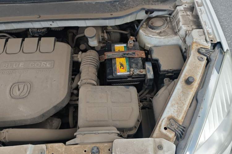 Used CHANGAN CS35 2014 1.6L Manual Luxury Model China V Standard Engine Bay Left
