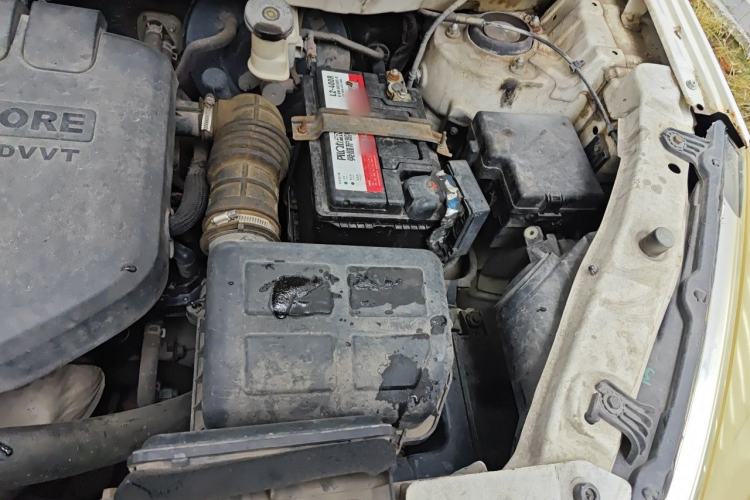 Used CHANGAN CS35 2014 1.6L Manual Luxury Model China IV Standard Engine Bay Left