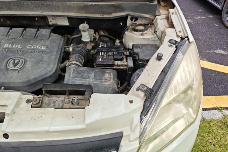 Used CHANGAN CS35 2014 1.6L Manual Luxury Model China IV Standard Engine Bay Left