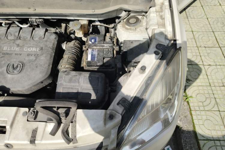 Used CHANGAN CS35 2014 1.6L Manual Luxury Model China IV Standard Engine Bay Left