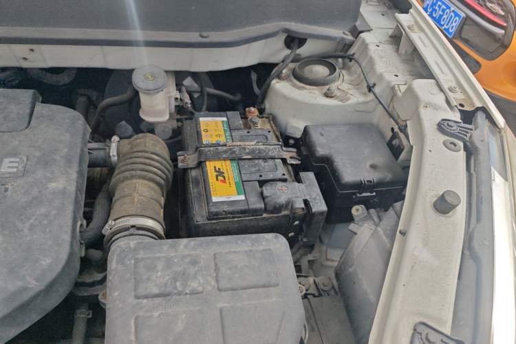 Used CHANGAN CS35 2014 1.6L Manual Luxury Model China V Standard Engine Bay Left