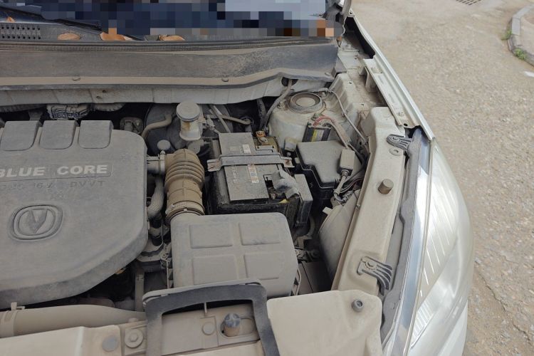 Used CHANGAN CS35 2014 1.6L Manual Luxury Model China IV Standard Engine Bay Left