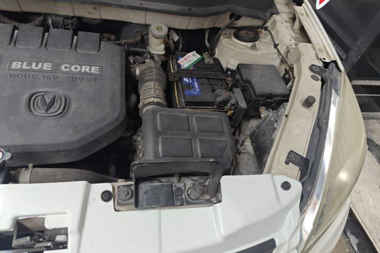 Used CHANGAN CS35 2014 1.6L Automatic Luxury Navigation Model China IV Standard Engine Bay Left