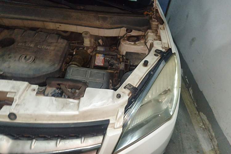 Used CHANGAN CS35 2014 1.6L Automatic Luxury Model China IV Standard Engine Bay Left