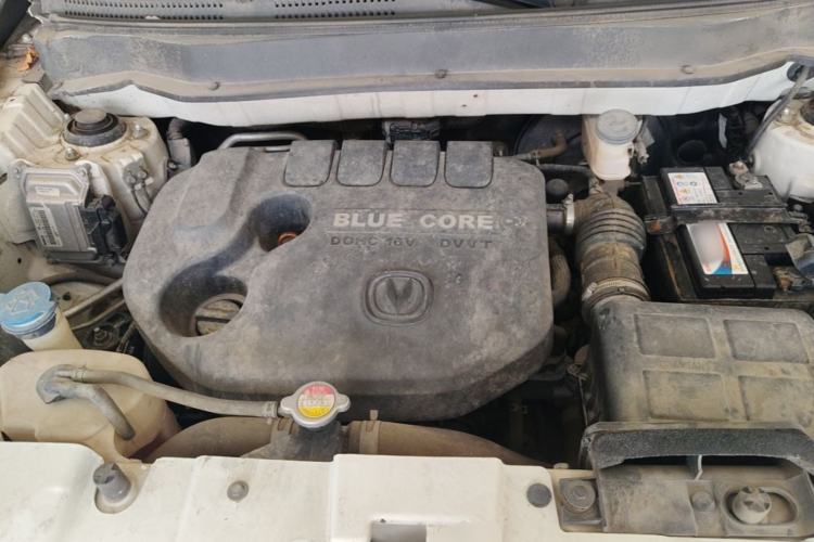 Used CHANGAN CS35 2014 1.6L Automatic Luxury Navigation Version China V Standard Engine Bay
