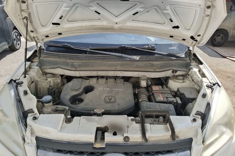 Used CHANGAN CS35 2014 1.6L Automatic Luxury Model China IV Standard Engine Bay