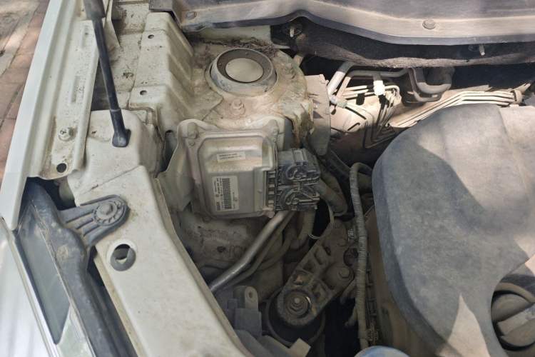Used CHANGAN CS35 2014 1.6L Manual Luxury Model China IV Standard Engine Bay Right