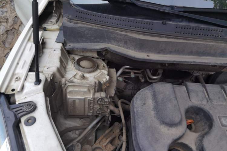 Used CHANGAN CS35 2014 1.6L Automatic Luxury Model China IV Standard Engine Bay Right