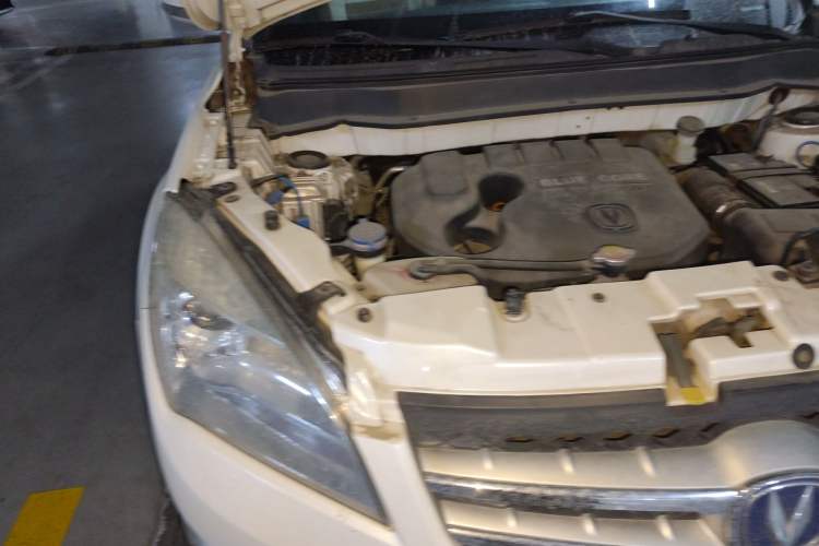 Used CHANGAN CS35 2014 1.6L Automatic Luxury Model China IV Standard Engine Bay Right