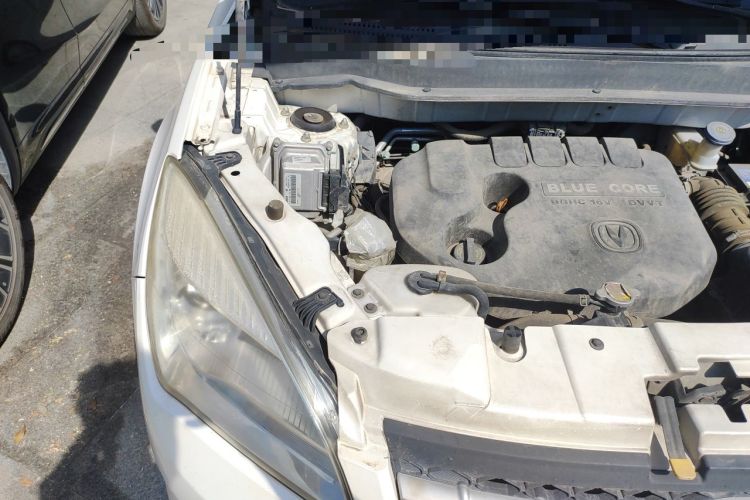 Used CHANGAN CS35 2014 1.6L Manual Luxury Model China IV Standard Engine Bay Right