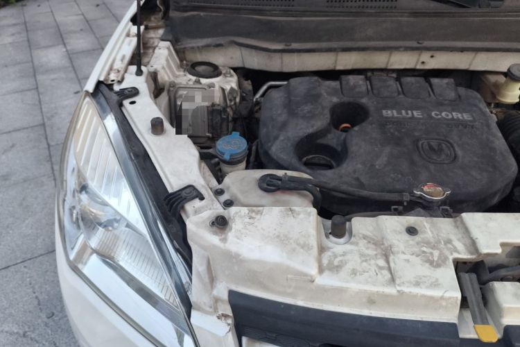 Used CHANGAN CS35 2014 1.6L Automatic Luxury Model China V Standard Engine Bay Right