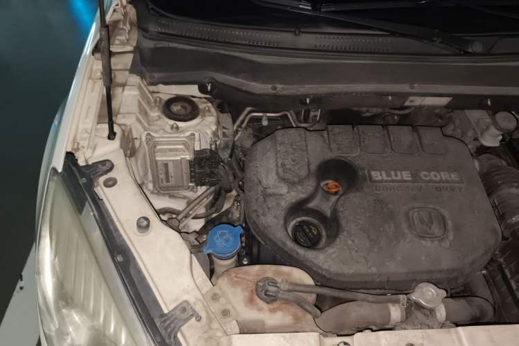 Used CHANGAN CS35 2014 1.6L Manual Luxury Model China IV Standard Engine Bay Right