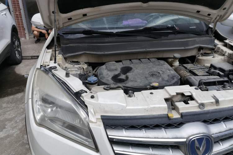 Used CHANGAN CS35 2014 1.6L Manual Luxury Model China IV Standard Engine Bay Right