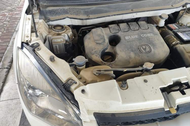 Used CHANGAN CS35 2014 1.6L Manual Luxury Model China IV Standard Engine Bay Right