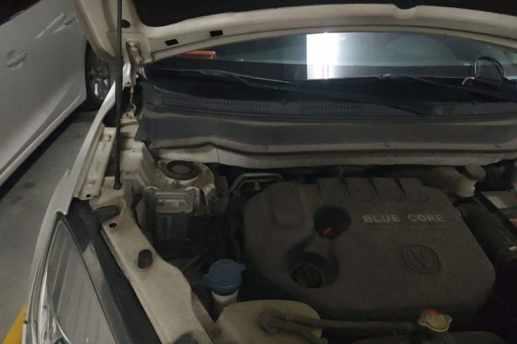 Used CHANGAN CS35 2014 1.6L Manual Luxury Model China IV Standard Engine Bay Right